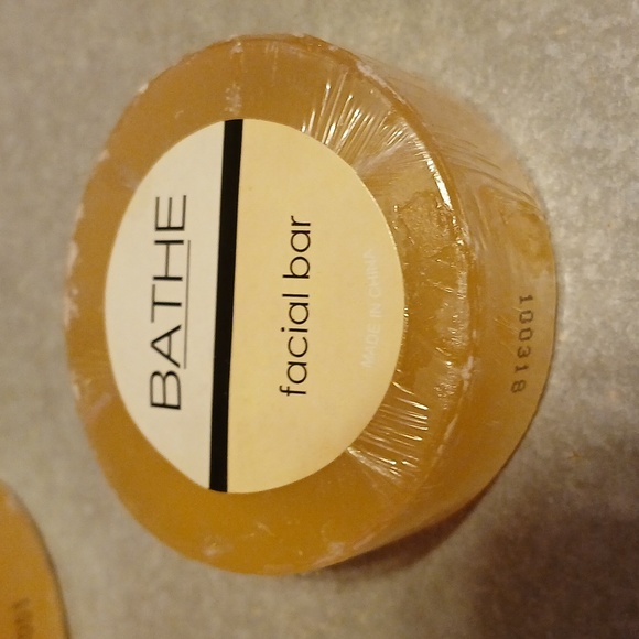 New Set of 5 Gilchrist & Soames BATHE facial bar - Picture 2 of 3